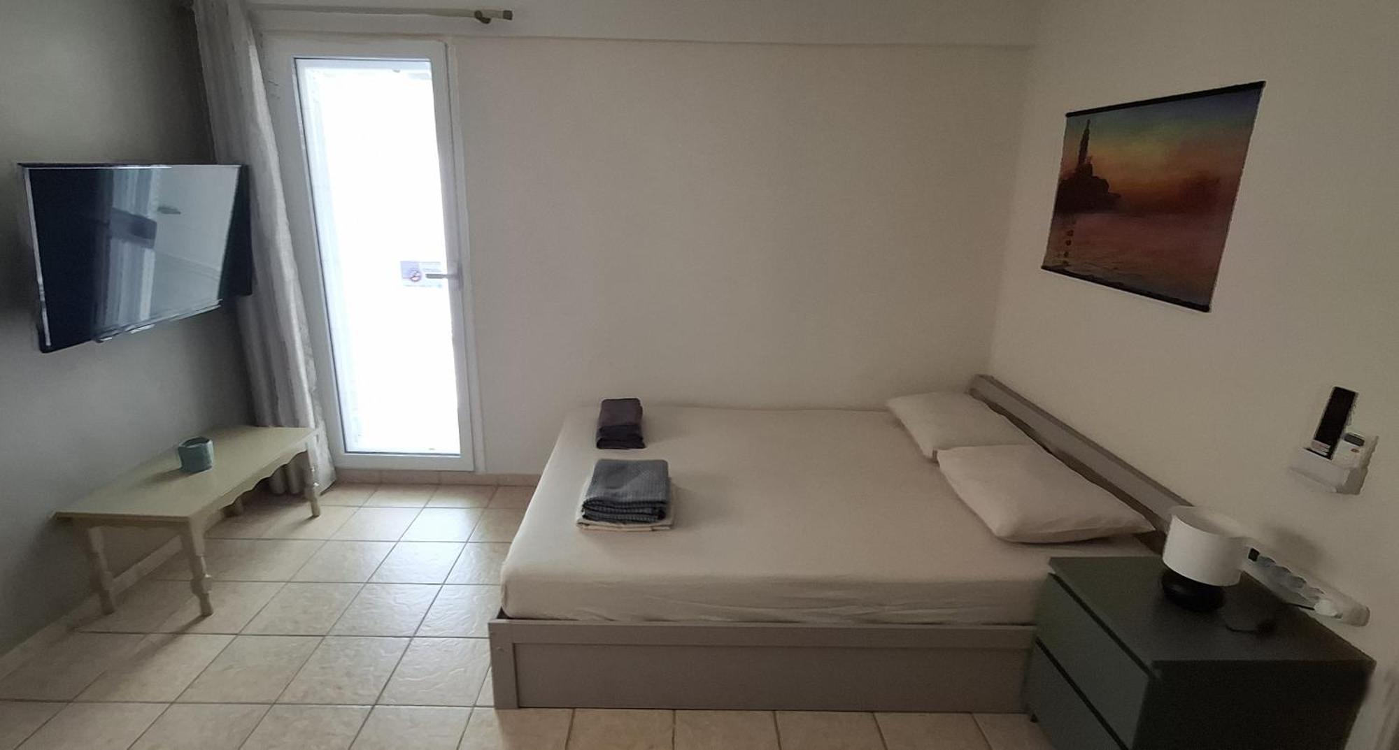 Honeybee4 - Cozy Studio Close To The Port, Airport & Athens Rafina  Exterior photo