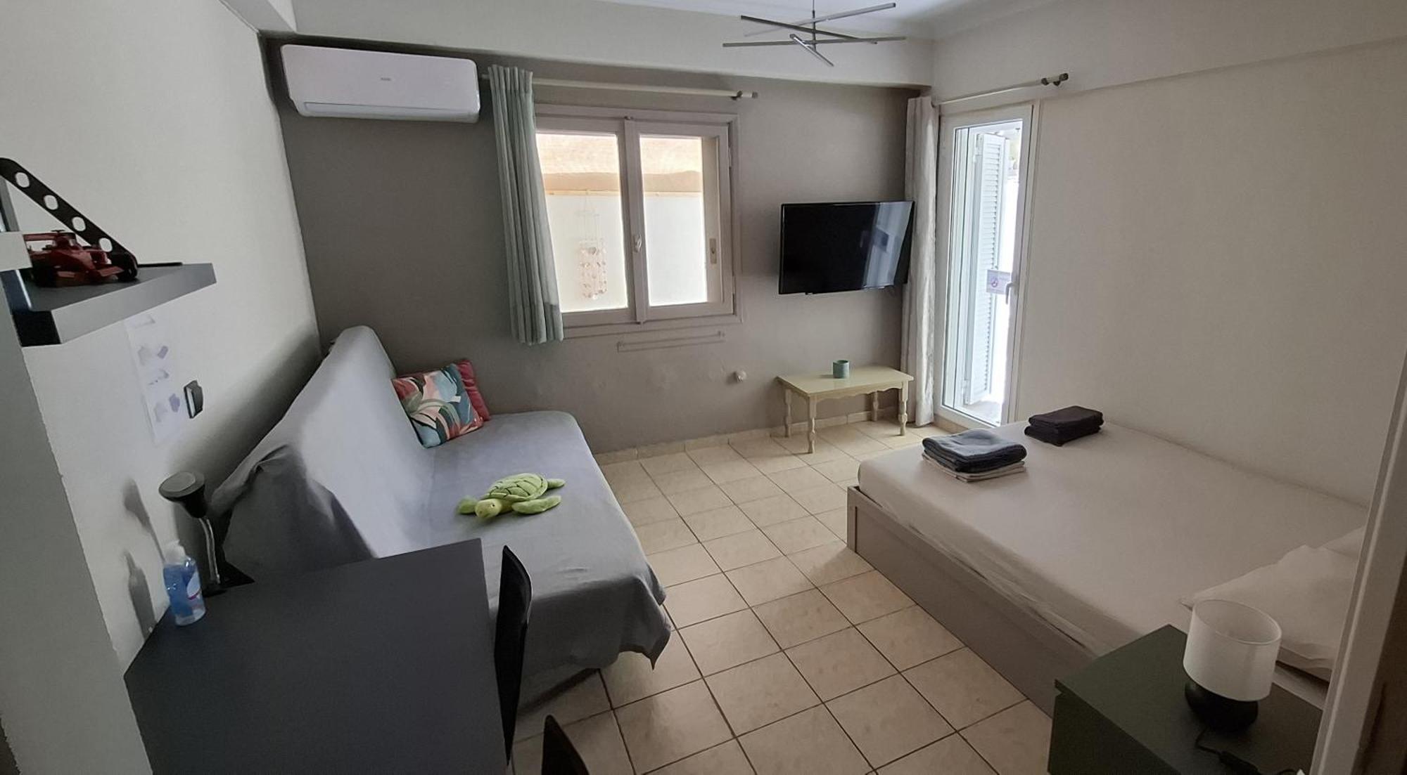 Honeybee4 - Cozy Studio Close To The Port, Airport & Athens Rafina  Exterior photo